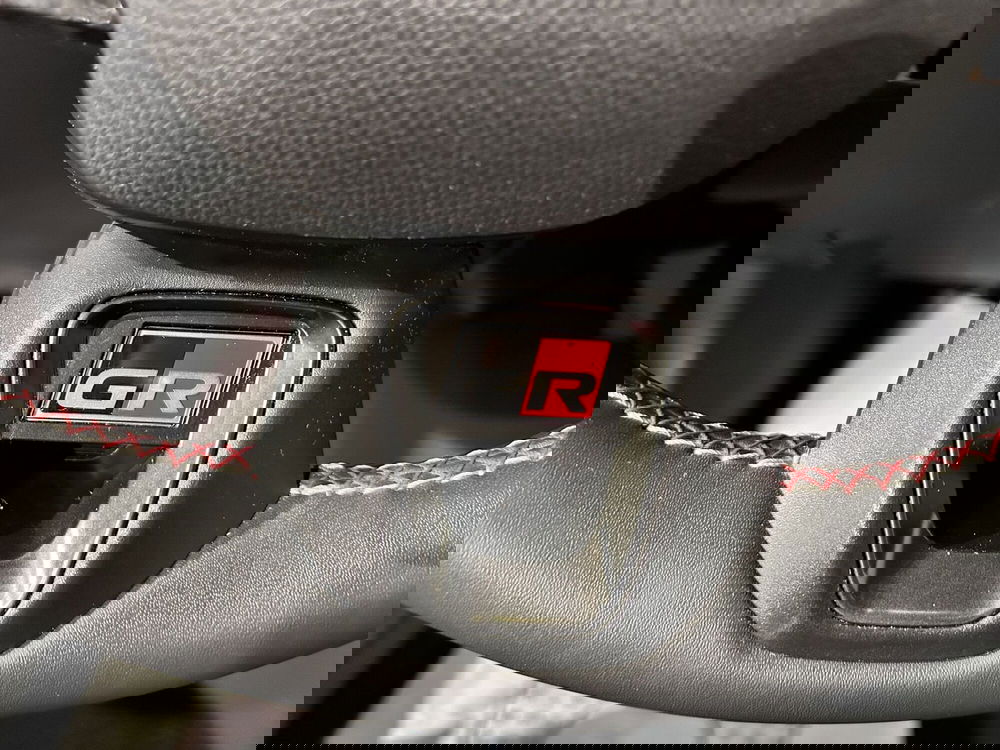 Toyota Toyota C-HR usata a Milano (18)