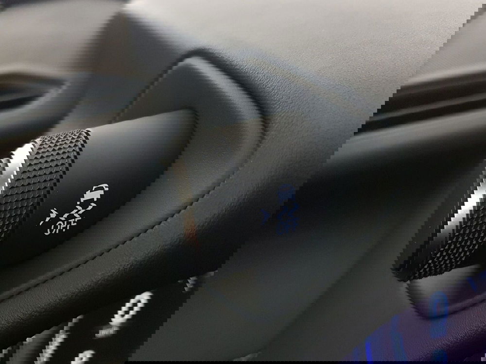 Lexus UX usata a Chieti (12)