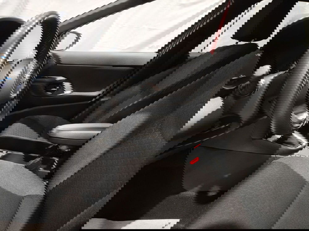 Toyota Yaris Cross usata a Roma (14)