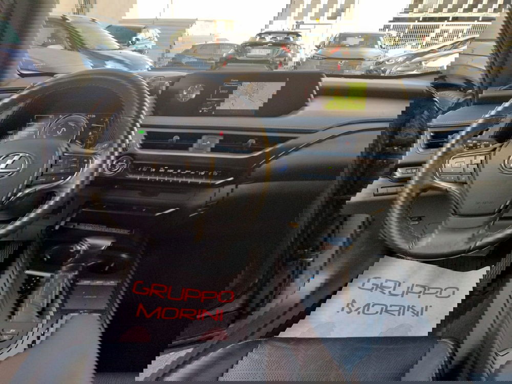 Lexus UX usata a Modena (10)