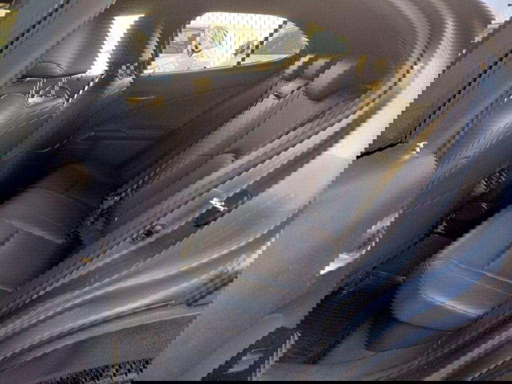 Lexus UX usata a Modena (12)