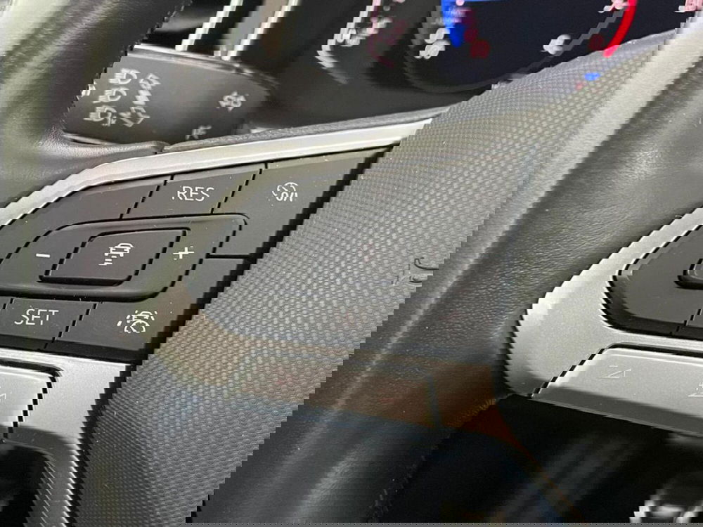 Volkswagen Taigo usata a Como (12)