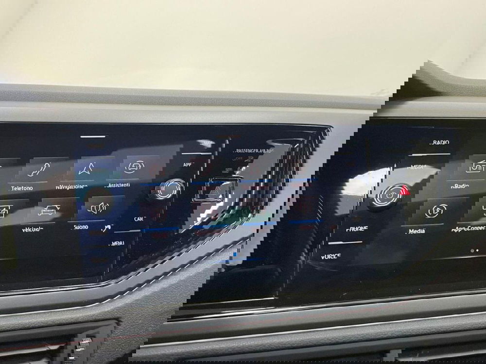 Volkswagen Taigo usata a Como (16)