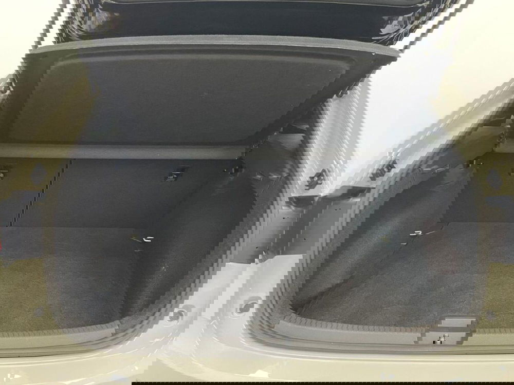 Volkswagen Taigo usata a Como (20)