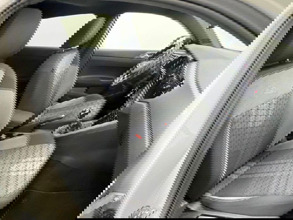 Volkswagen Taigo usata a Como (3)