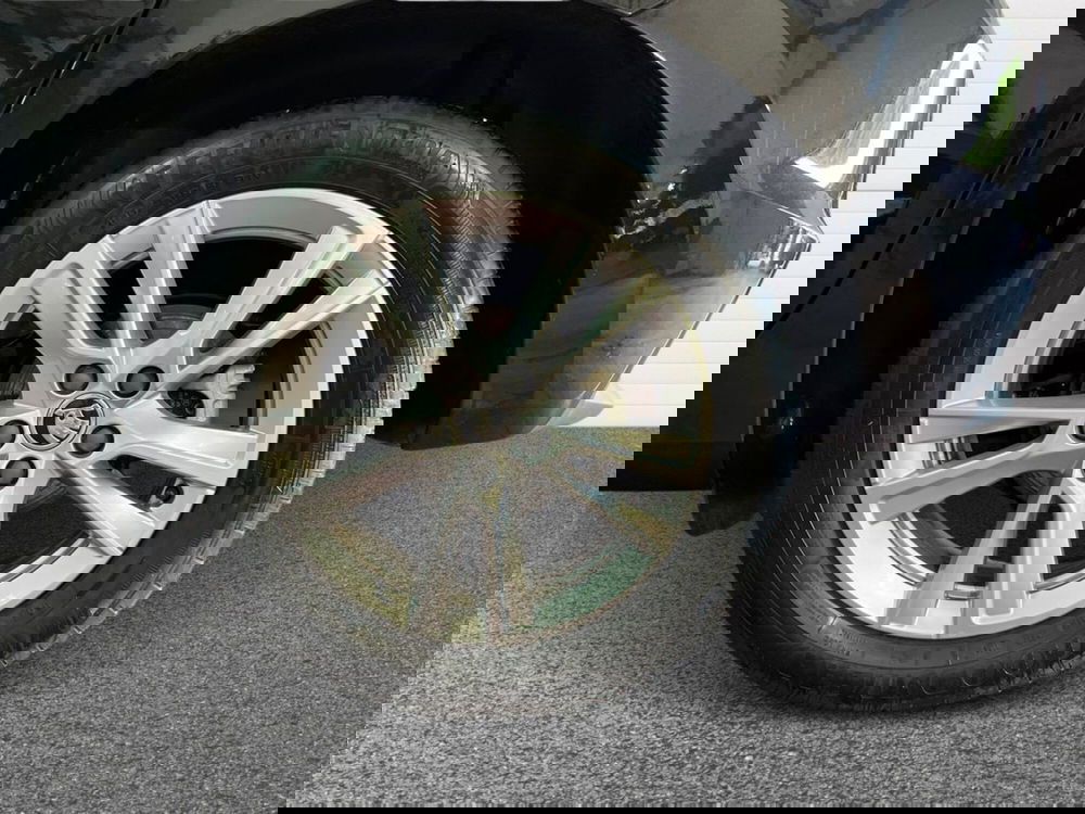 Skoda Fabia usata a Bari (12)