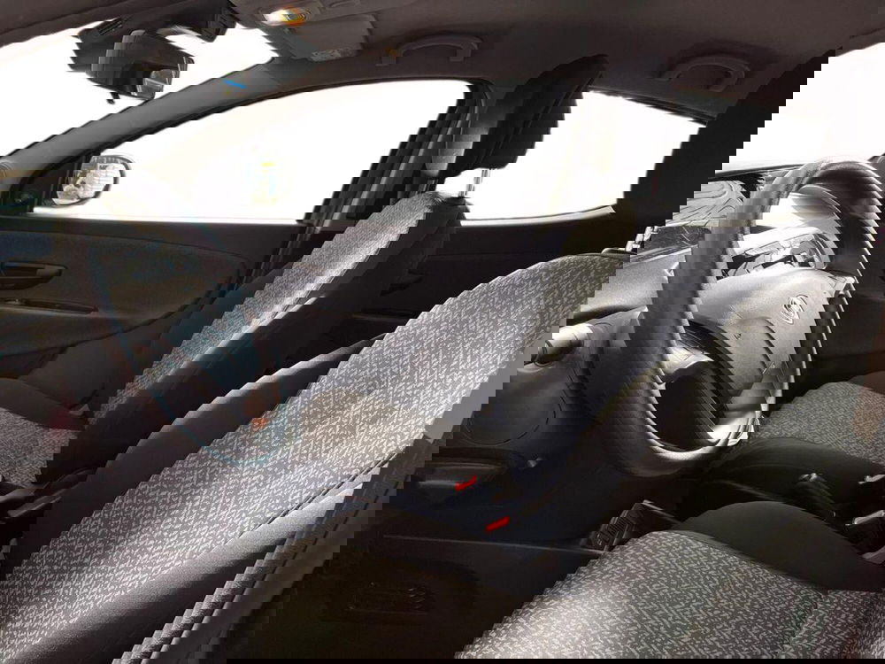 Lancia Ypsilon usata a Bari (13)