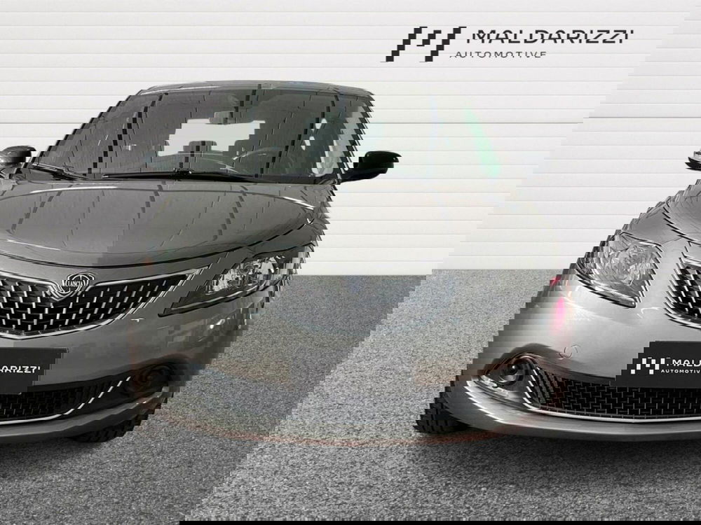 Lancia Ypsilon usata a Bari (3)