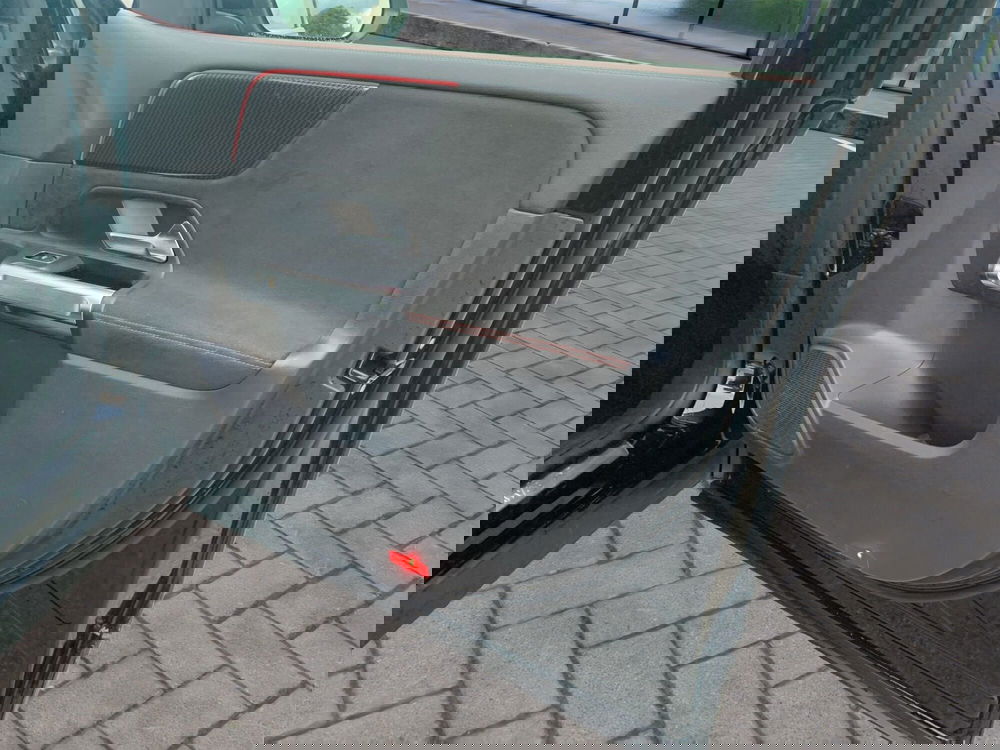 Mercedes-Benz GLB usata a Cosenza (17)