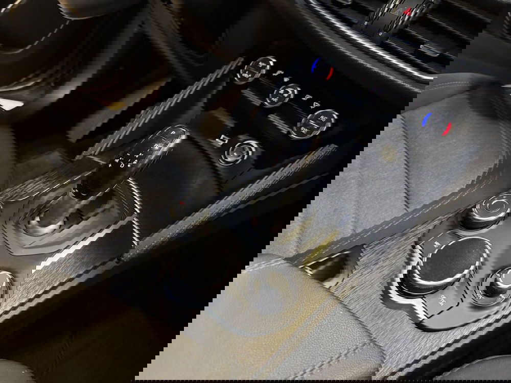 Alfa Romeo Stelvio usata a Messina (13)