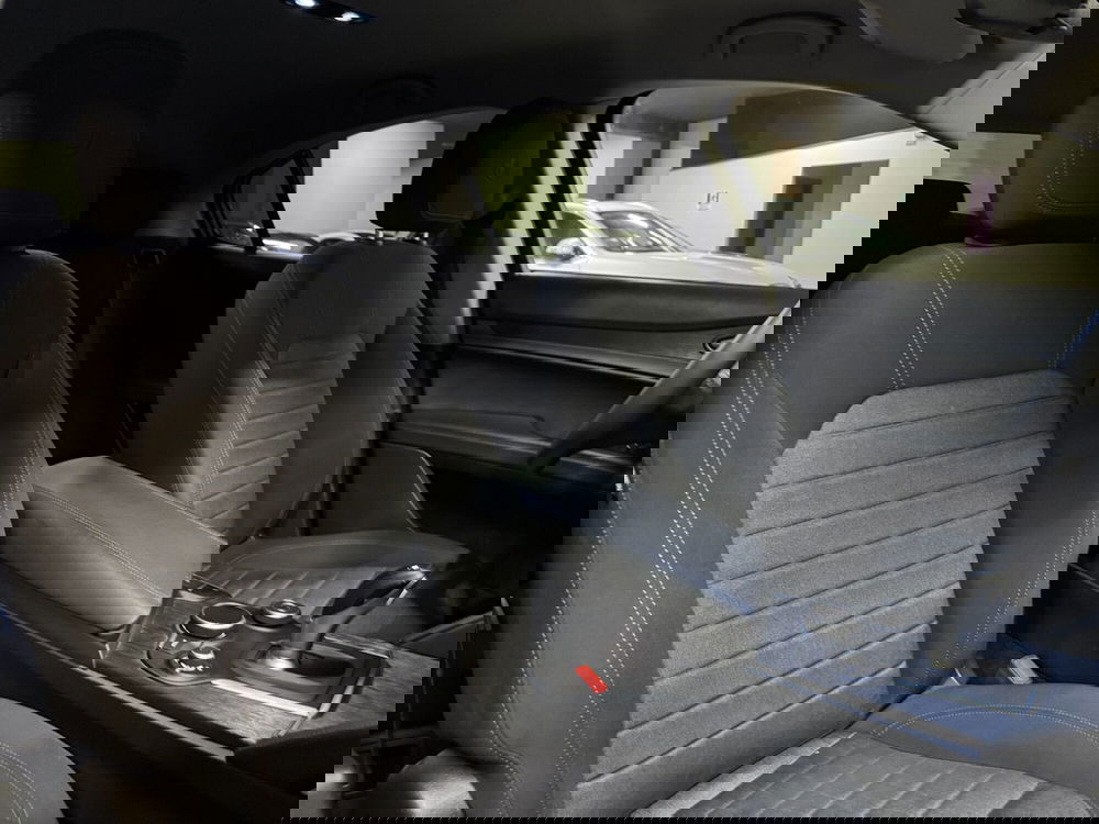 Alfa Romeo Stelvio usata a Messina (8)