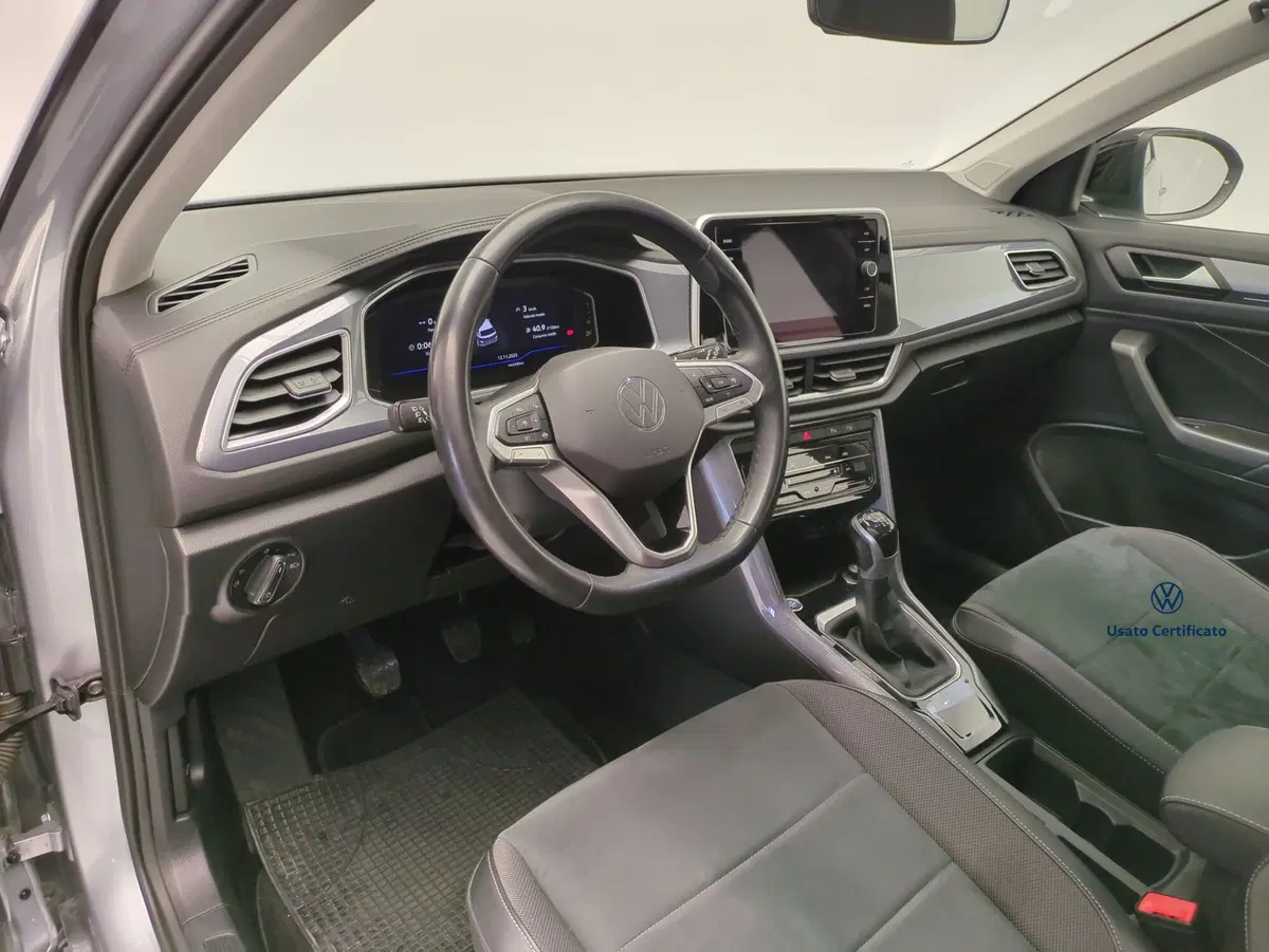 Volkswagen T-Roc usata a Avellino (17)
