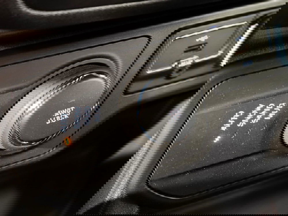 Jeep Renegade usata a Brescia (17)