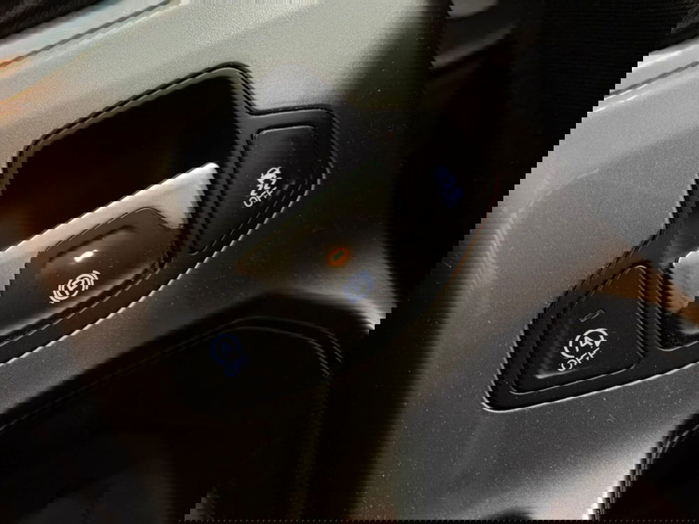 Jeep Renegade usata a Brescia (18)