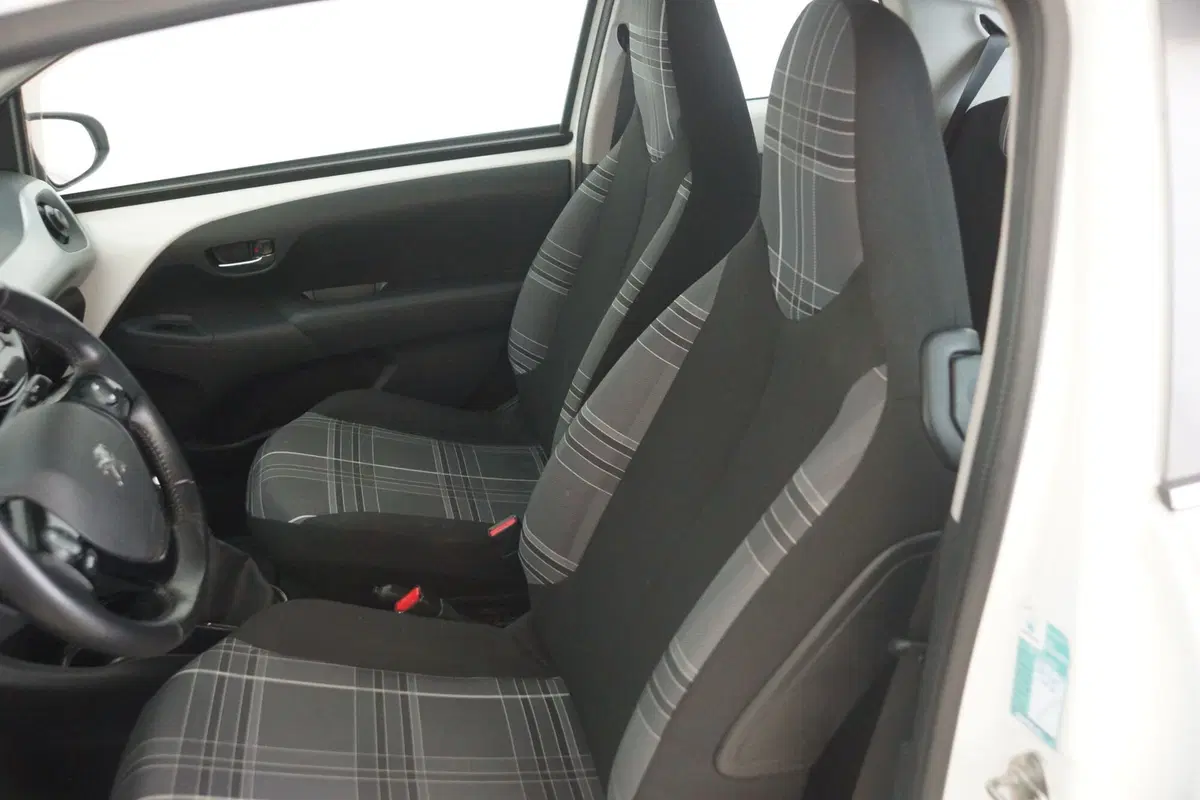 Peugeot 108 usata a Torino (9)