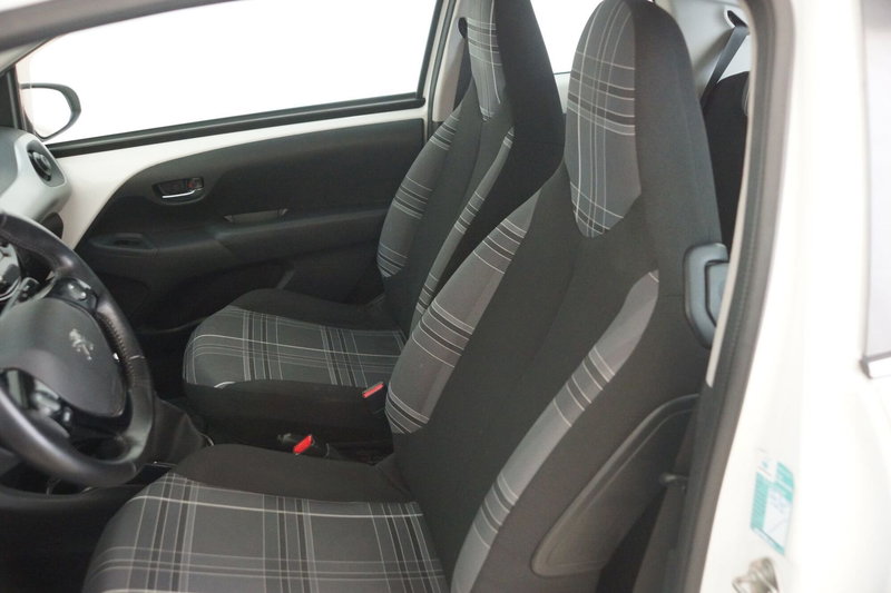 Peugeot 108 usata a Torino (9)