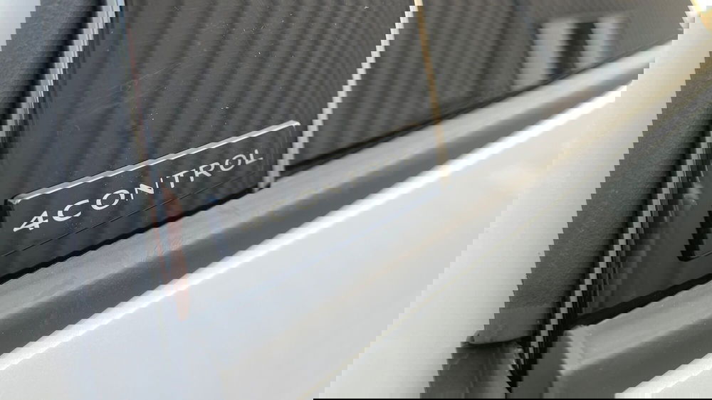 Renault Rafale nuova a Treviso (17)