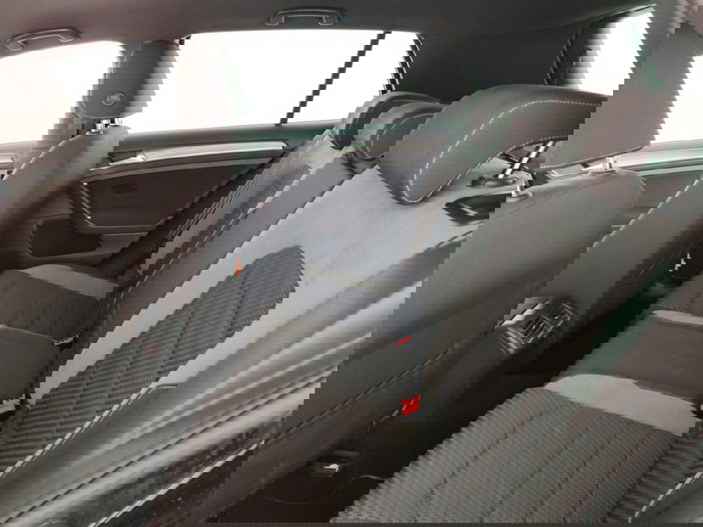 Volkswagen Golf usata a Massa-Carrara (10)