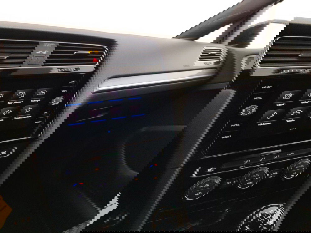 Volkswagen Golf usata a Massa-Carrara (12)