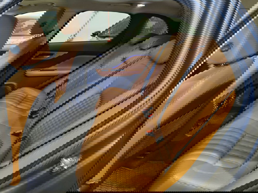 Jaguar F-Pace usata a Vercelli (12)