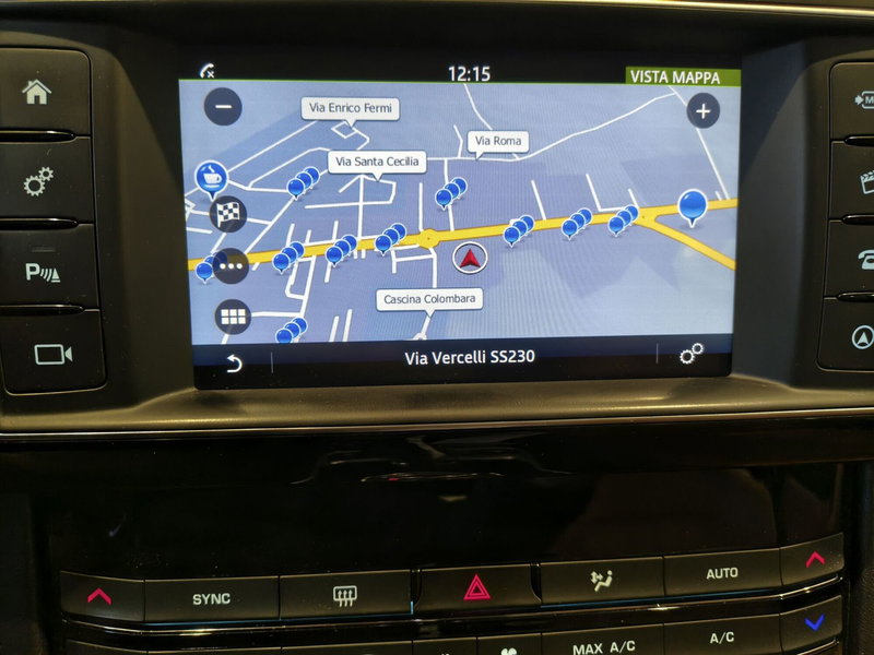 Jaguar F-Pace usata a Vercelli (16)