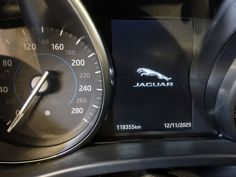 Jaguar F-Pace usata a Vercelli (20)