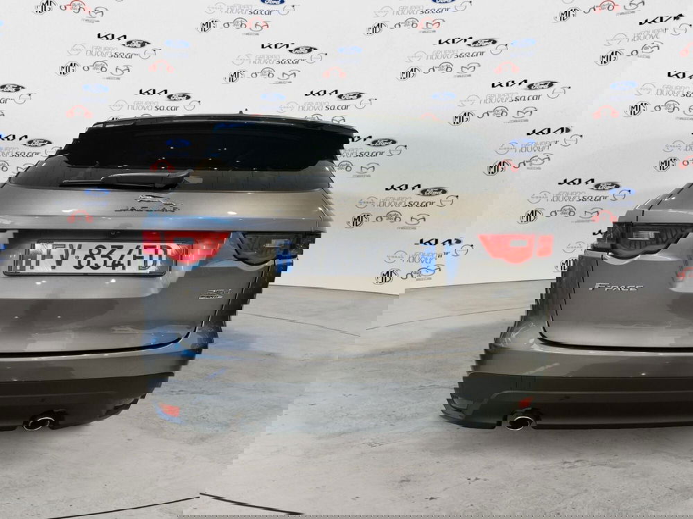 Jaguar F-Pace usata a Vercelli (5)
