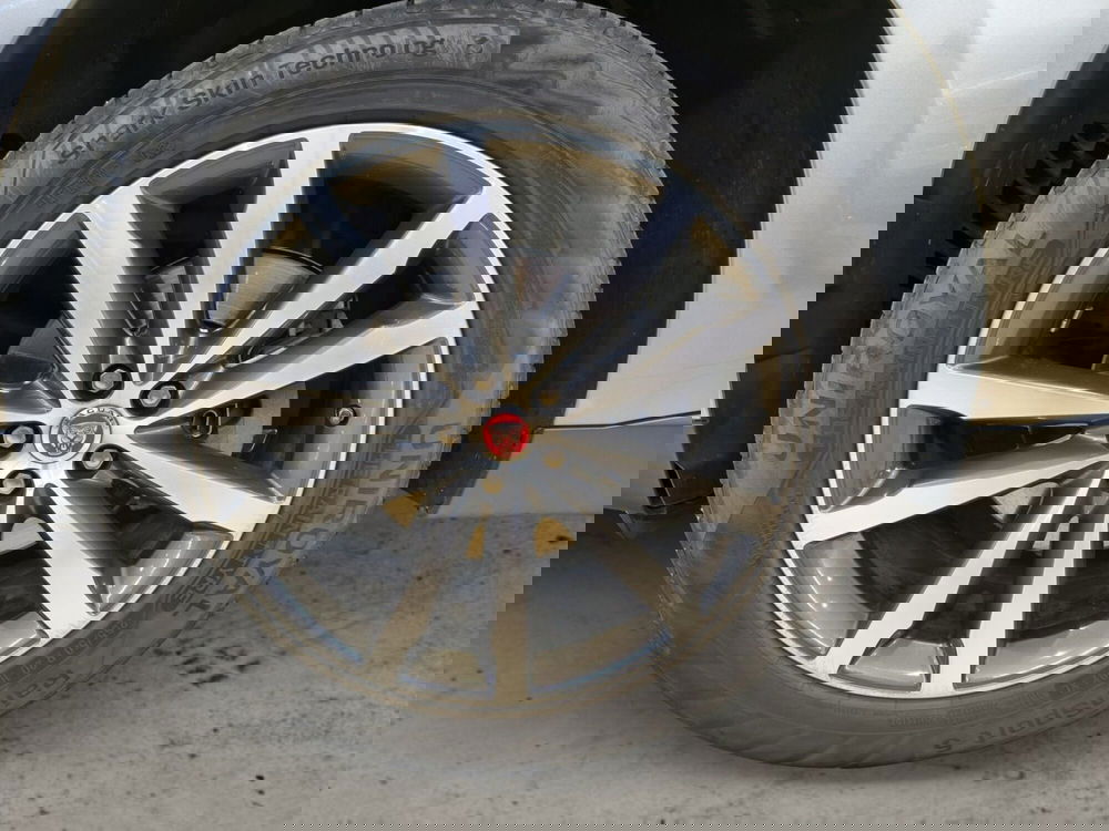 Jaguar F-Pace usata a Vercelli (8)
