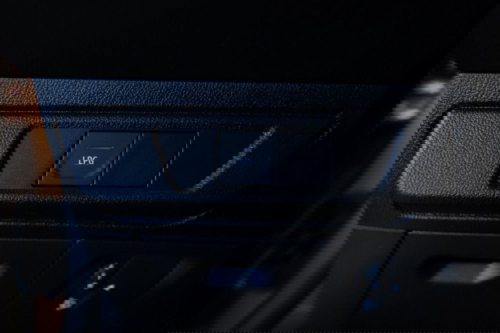 Dacia Sandero usata a Torino (11)