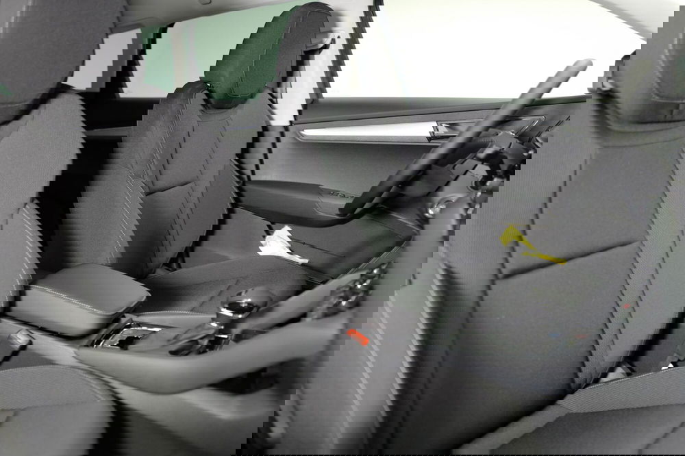 Skoda Karoq nuova a Varese (11)