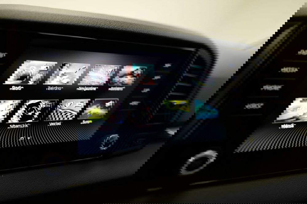 Skoda Karoq nuova a Varese (16)