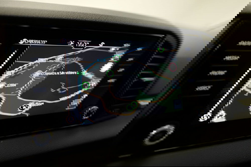 Skoda Karoq nuova a Varese (17)