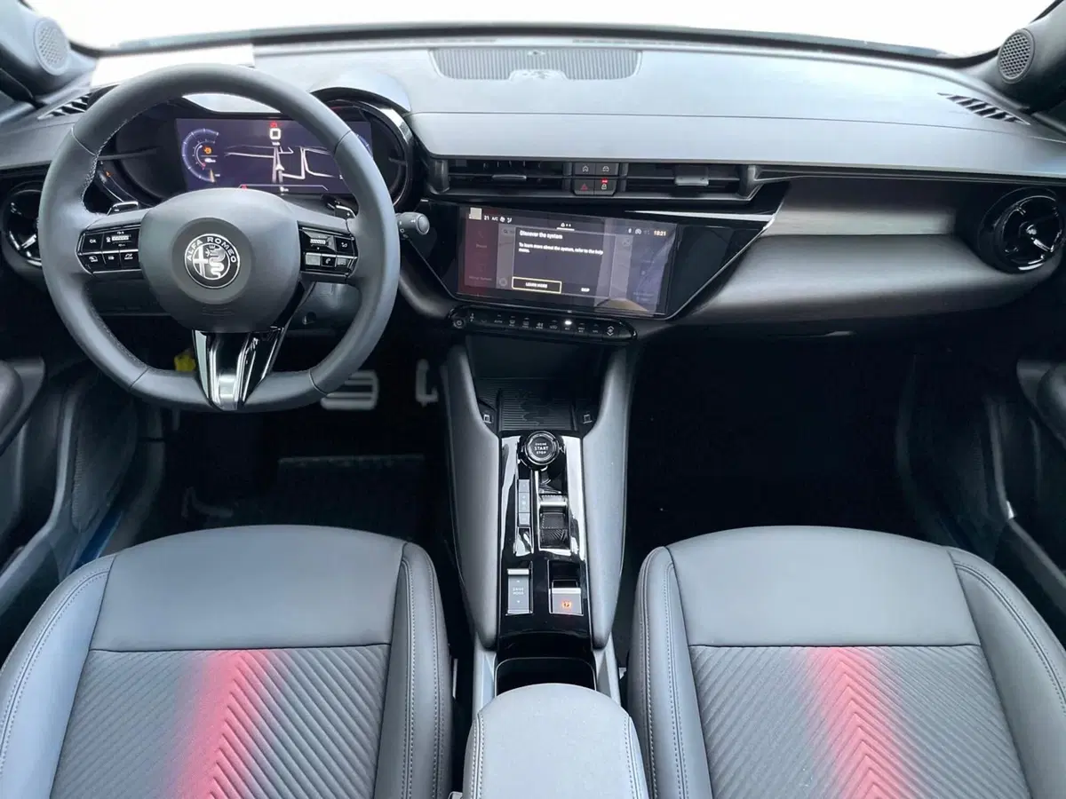 Alfa Romeo Junior nuova a Ancona (11)