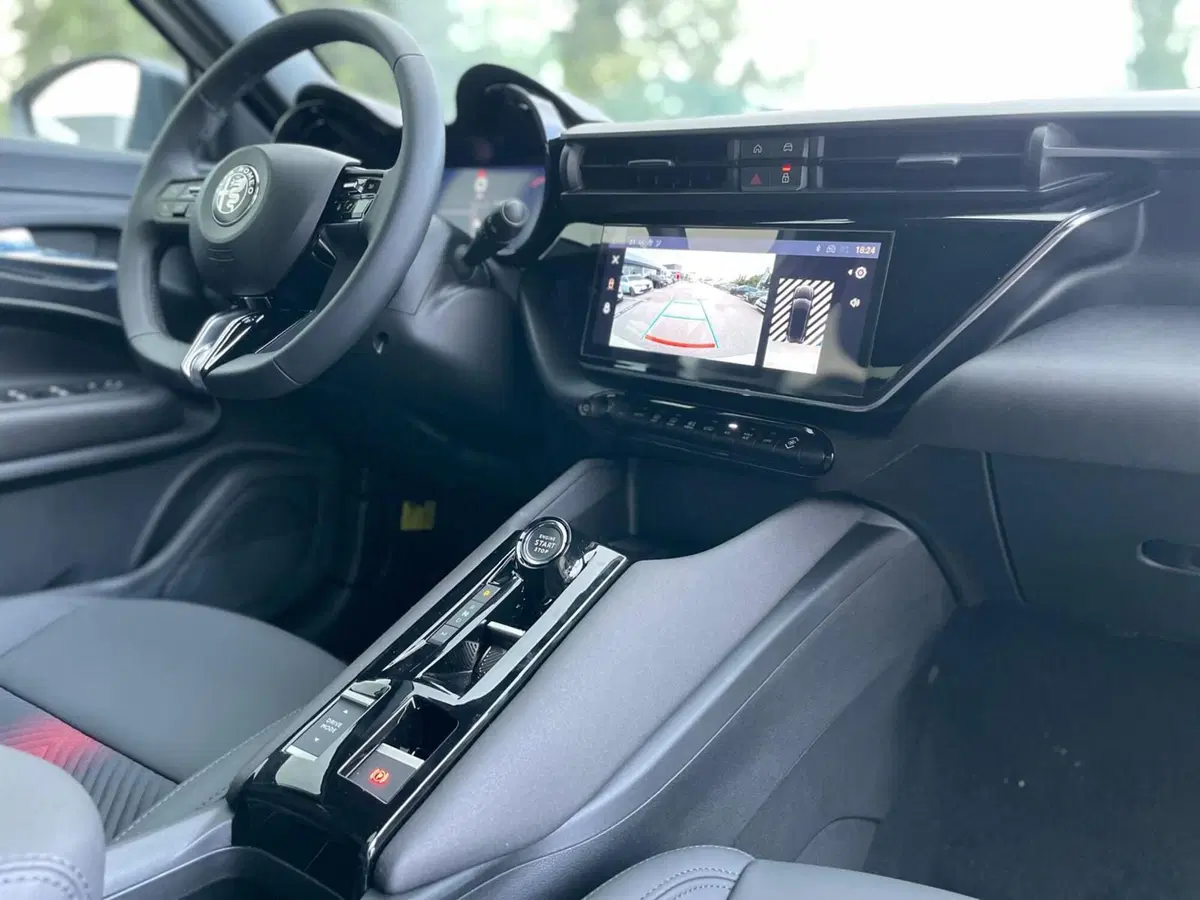 Alfa Romeo Junior nuova a Ancona (18)