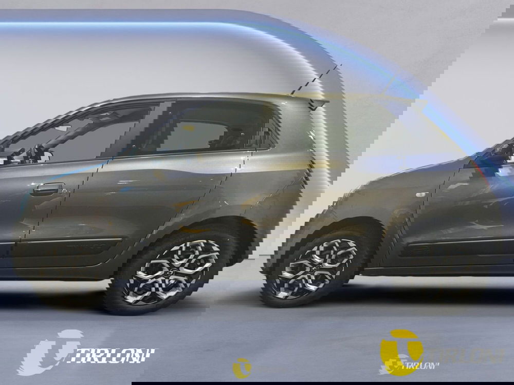 Renault Twingo nuova a Milano (2)