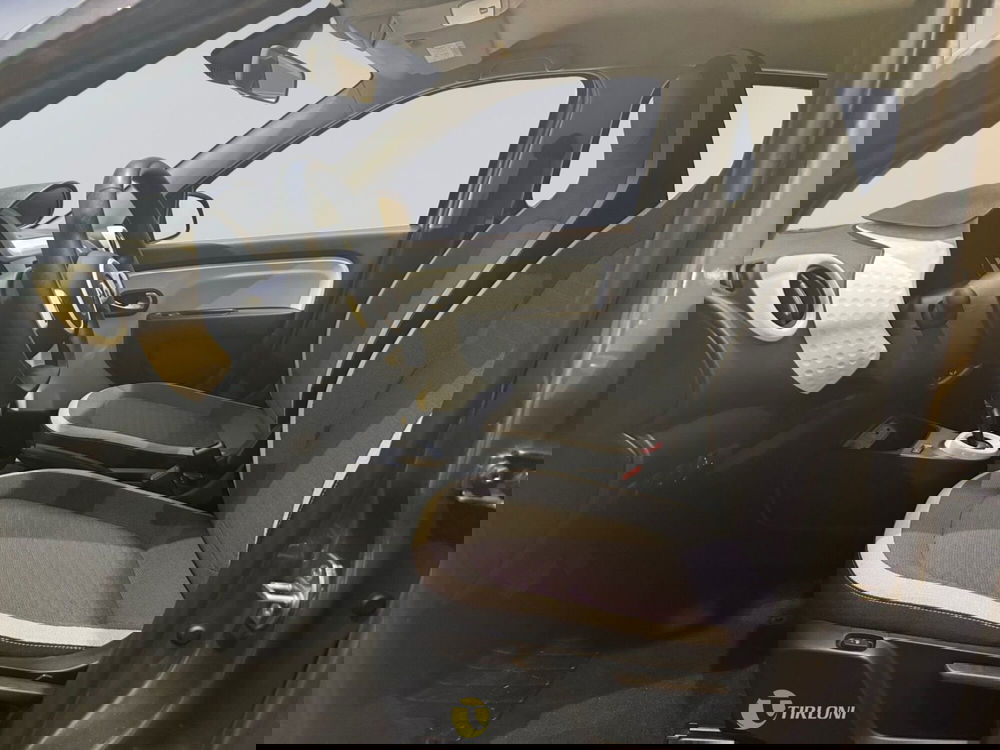 Renault Twingo nuova a Milano (3)