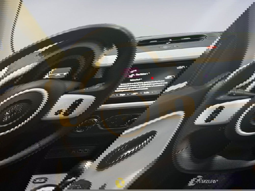 Renault Twingo nuova a Milano (4)