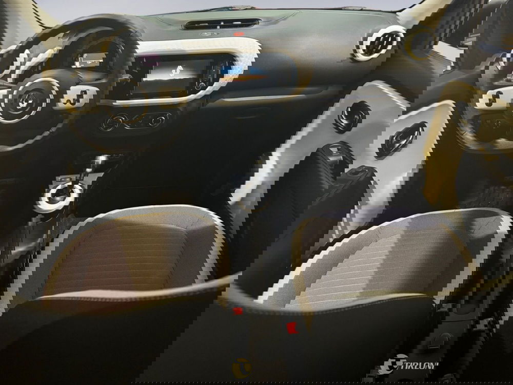 Renault Twingo nuova a Milano (7)