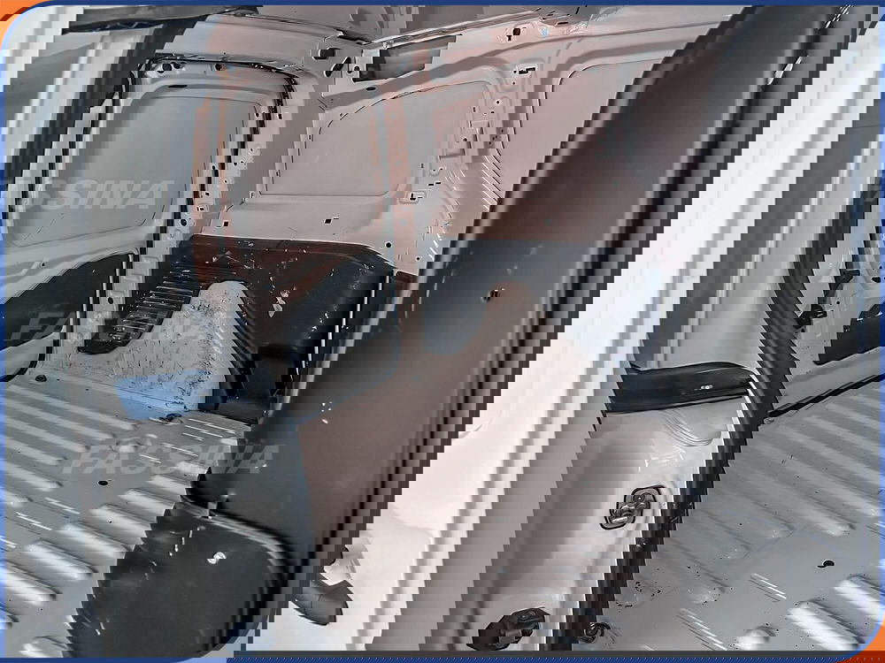 Peugeot Partner Telaio usata a Milano (10)