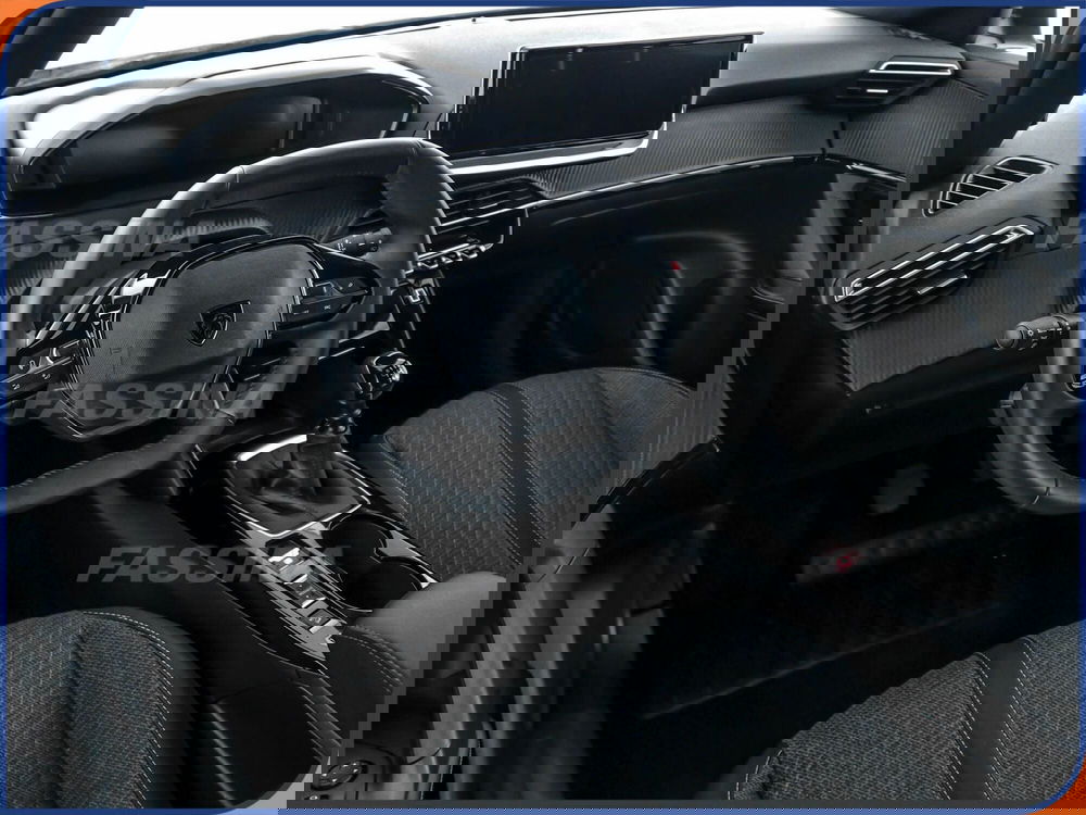 Peugeot 2008 usata a Milano (9)