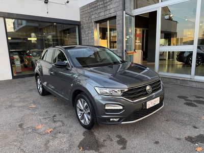 Volkswagen T-Roc 1.0 tsi Style 115cv del 2018 usata a Barlassina