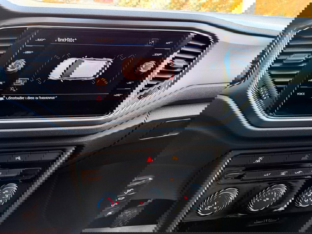 Volkswagen T-Roc usata a Monza e Brianza (11)