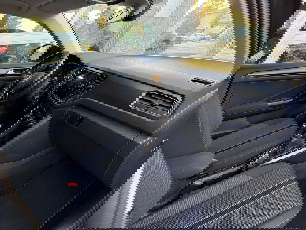 Volkswagen T-Roc usata a Monza e Brianza (12)