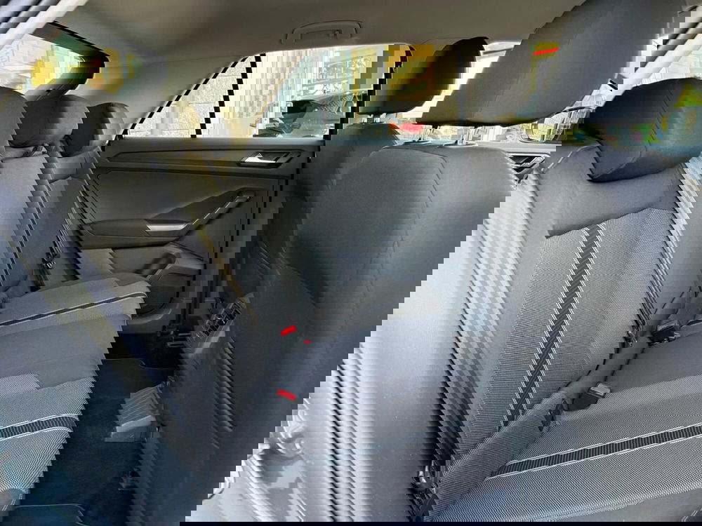 Volkswagen T-Roc usata a Monza e Brianza (13)