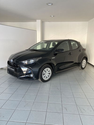 Toyota Yaris 1.5 Hybrid 5 porte Energy del 2021 usata a Barletta