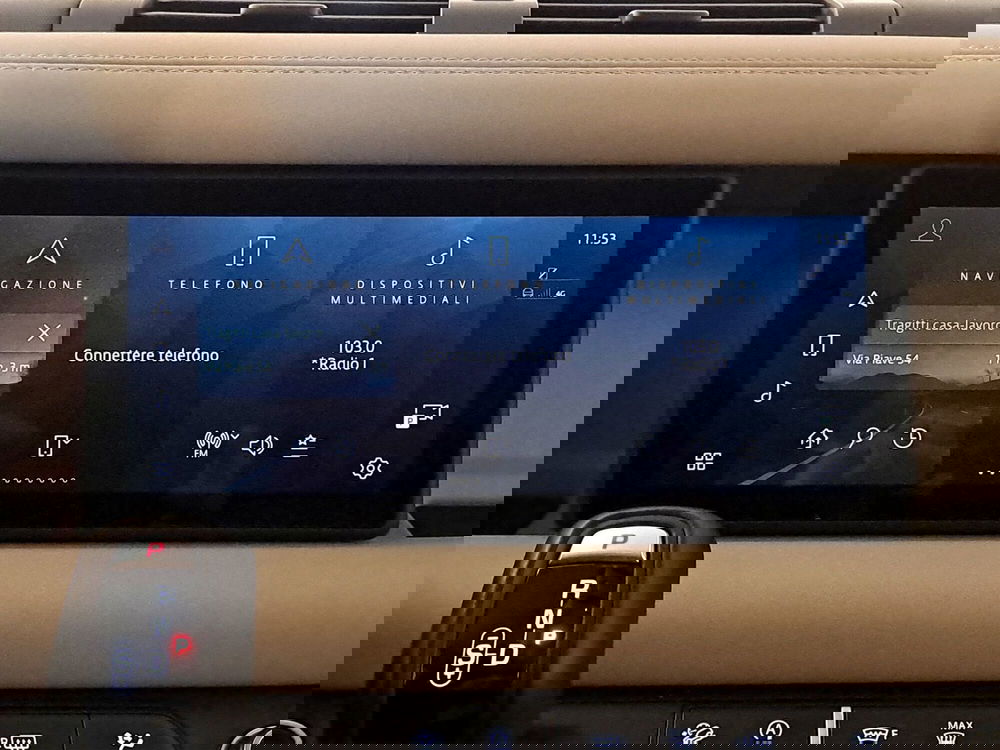 Land Rover Defender usata a Milano (17)