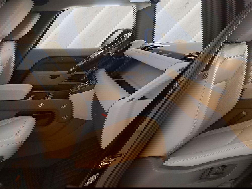 Land Rover Defender usata a Milano (3)