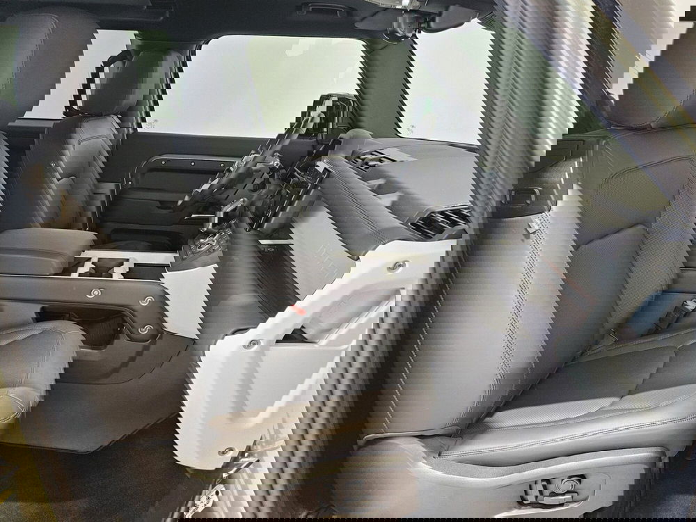 Land Rover Defender usata a Napoli (3)