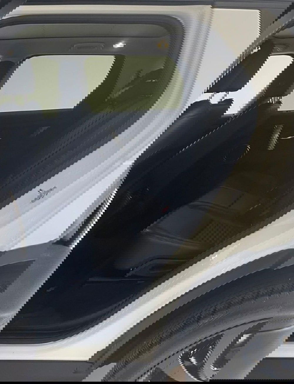 Land Rover Discovery Sport usata a Ferrara (5)