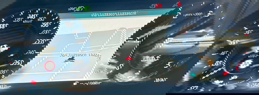 Land Rover Range Rover Velar usata a Ferrara (9)